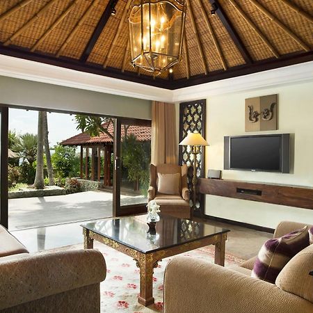 Mangsit Sheraton Senggigi Beach Resort מראה חיצוני תמונה