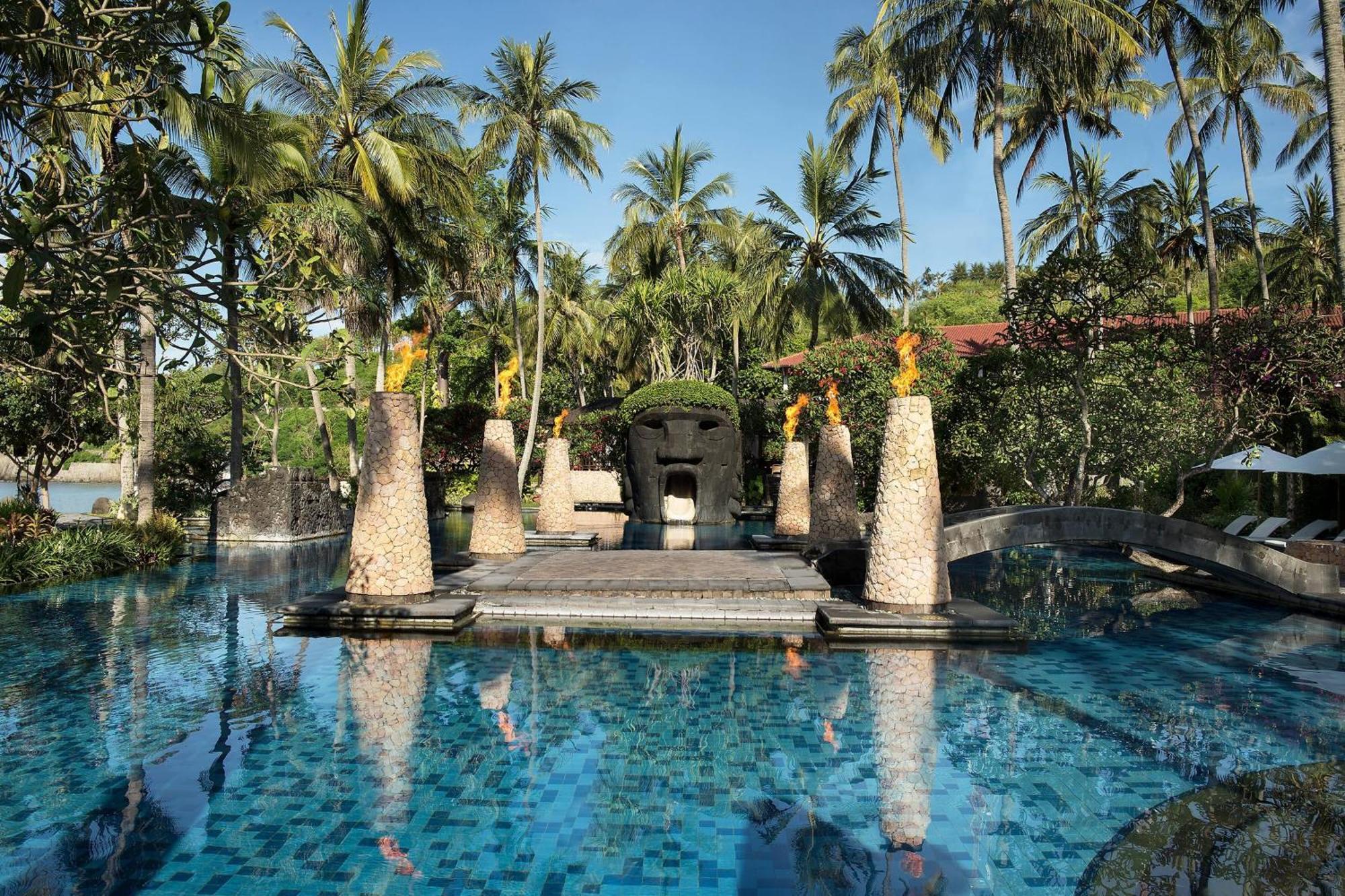Mangsit Sheraton Senggigi Beach Resort מראה חיצוני תמונה
